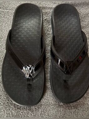 Vionic Tide II Toe Post Flip Flop Sandal Black